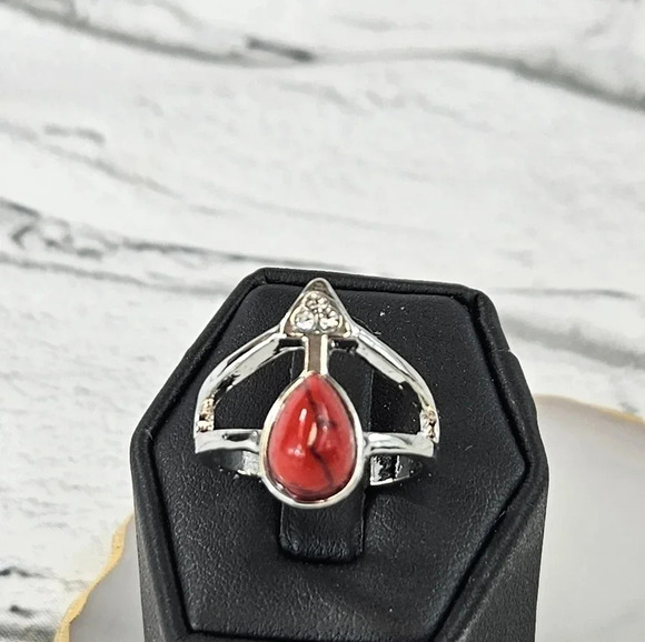 Red Teardrop Adjustable Fashion Ring A32 - Picture 2 of 7